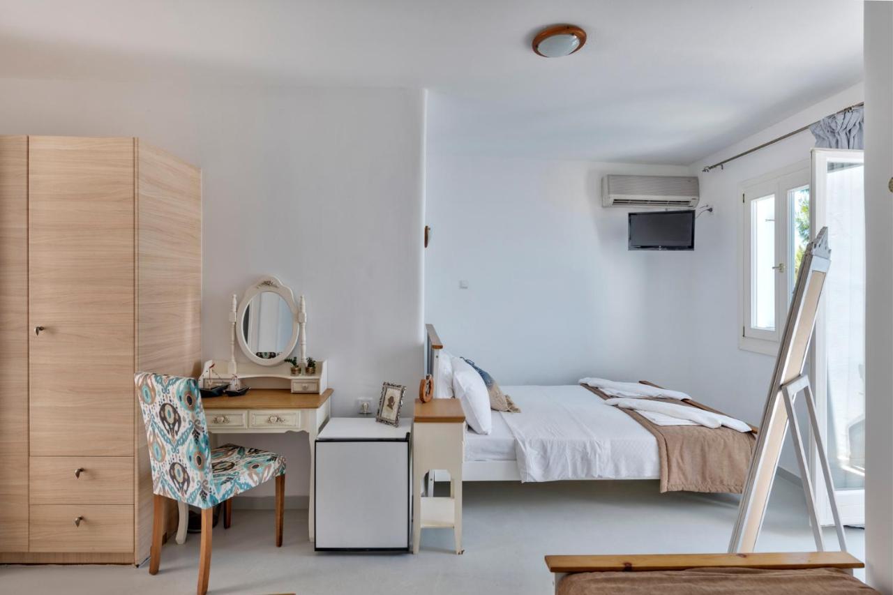 "Di Mare" Hotel & Suites Posidhonía Esterno foto