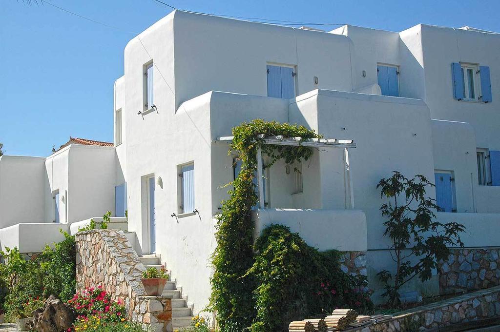 "Di Mare" Hotel & Suites Posidhonía Esterno foto