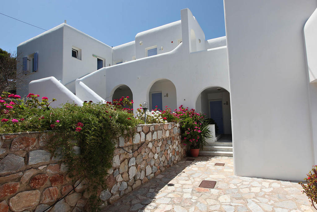 "Di Mare" Hotel & Suites Posidhonía Esterno foto