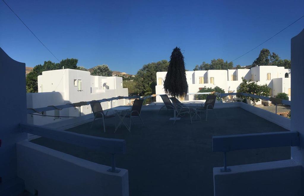 "Di Mare" Hotel & Suites Posidhonía Esterno foto